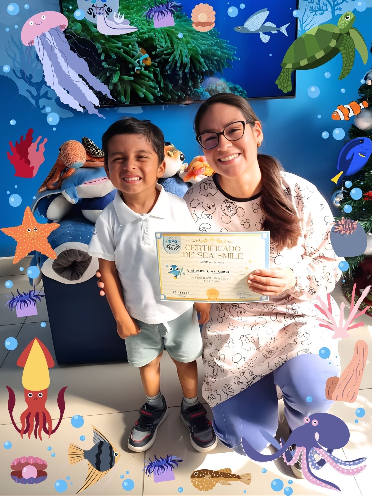 Niño sonriendo con certificado odontológico Sea Smile Kids clínica dental infantil Lima